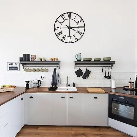 Treize Maison A - 3 Bed House In Centre Of Severin Feriehus *