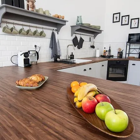 Treize Maison A - 3 Bed House In Centre Of Severin Feriehus Saint-Séverin