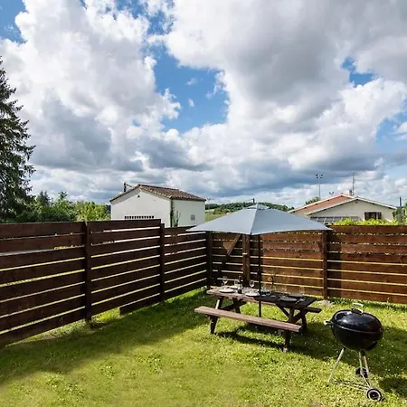 Treize Maison A - 3 Bed House In Centre Of Severin Feriehus *