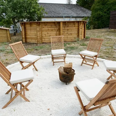 Treize Maison A - 3 Bed House In Centre Of Severin Feriehus *