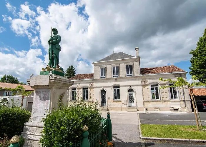 Treize Maison A - 3 Bed House In Centre Of Severin *